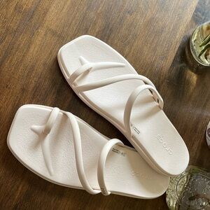 CROCS Women's White Strappy Sandals